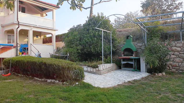 Fully equipped wonderful holiday apartment with terrace, barbeque & yard | Pets are welcome — photo 3