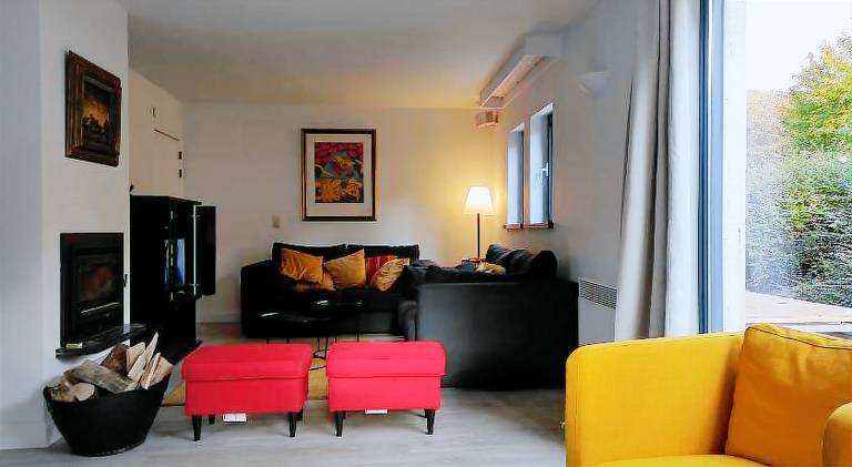 Holiday apartment with patio & pool in Durbuy