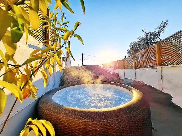 Beautiful rental apartment with jacuzzi, garden & terrace | Garden view | Pets are welcome — photo 2