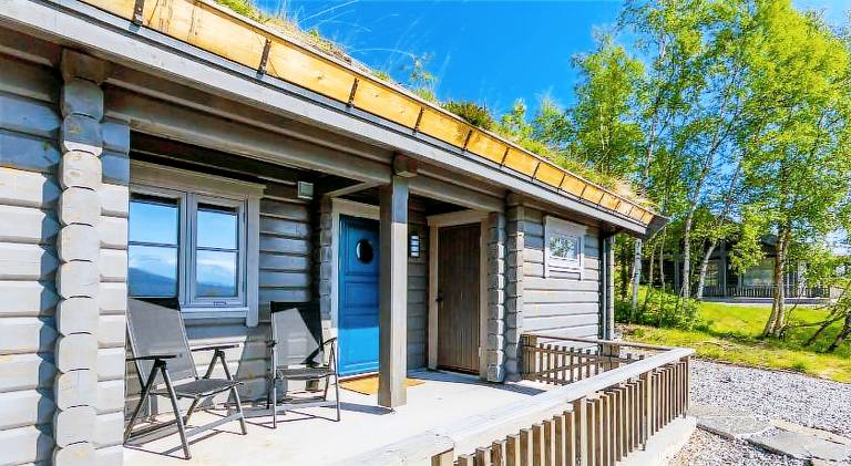Vacation home with 4 rooms for 10 persons in Stranda