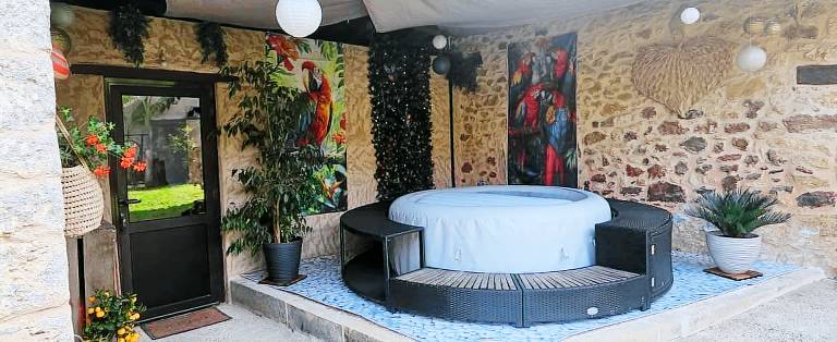 Charming gite with barbecue, terrace & garden | Pet-friendly — photo 2