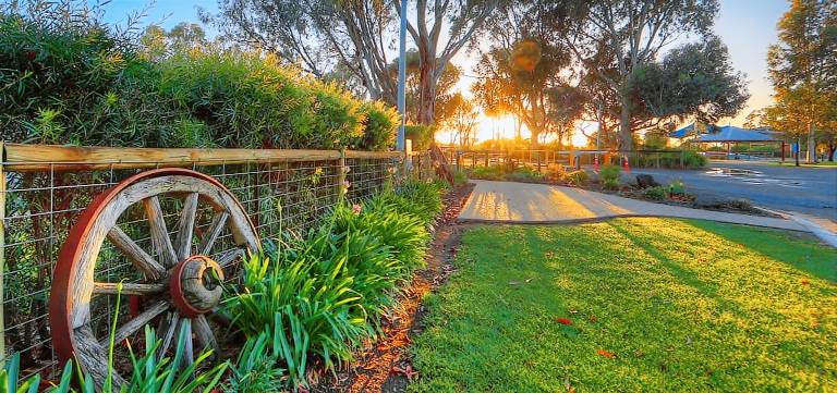 Holiday park Deniliquin Council