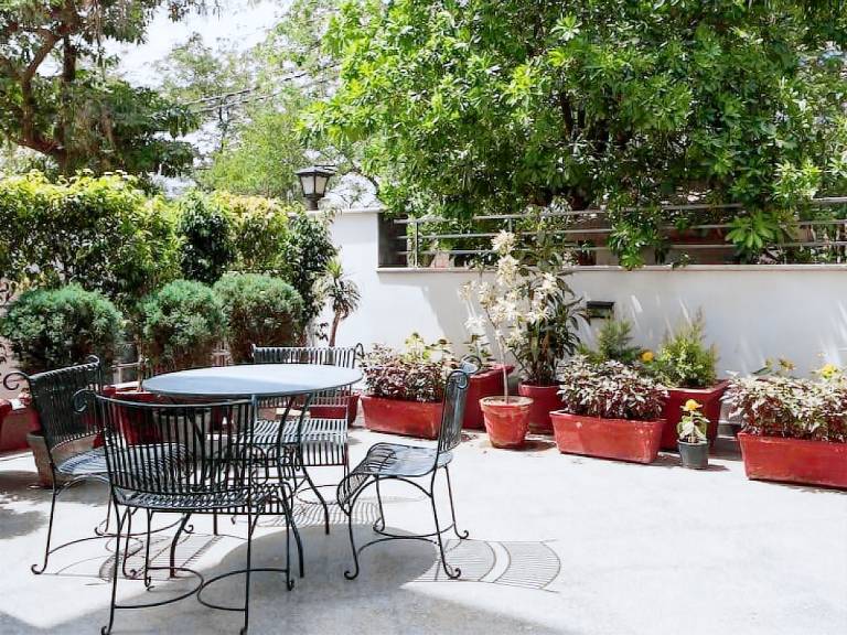 Serviced apartment with yard & terrace | Good for workation — photo 5