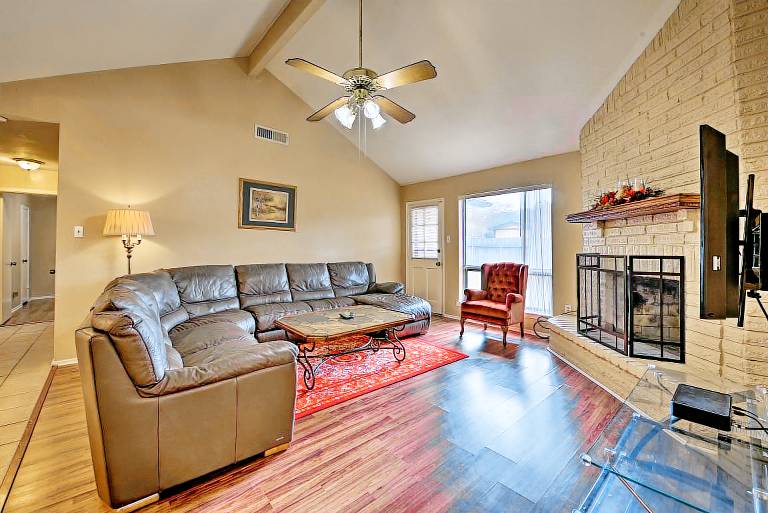 Pet-Friendly Missouri City Home w/ Fenced-In Yard! — photo 4