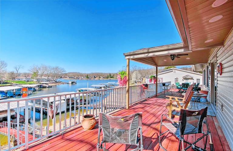 Private Dock, Waterfront Views! Sunrise Beach Home — photo 2