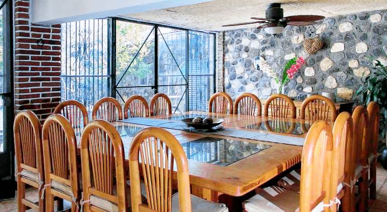 Vacation home with pool — photo 4