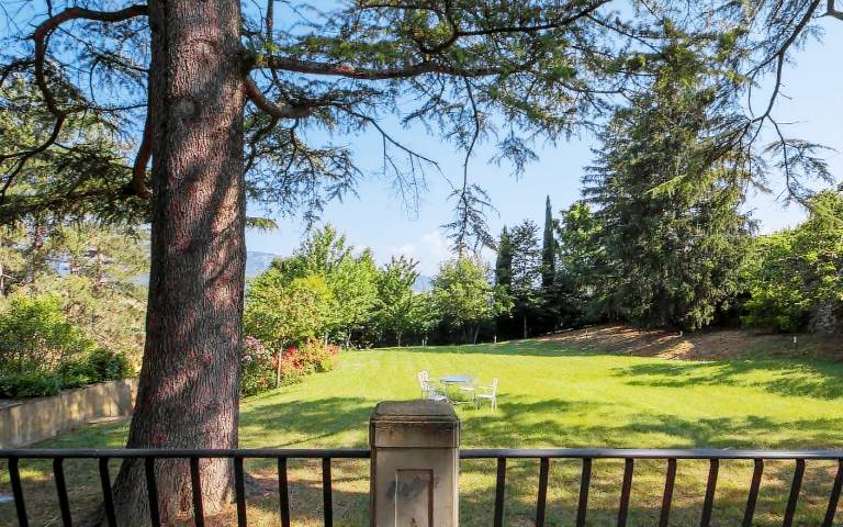 Vacation home with garden, barbeque & private pool — photo 3