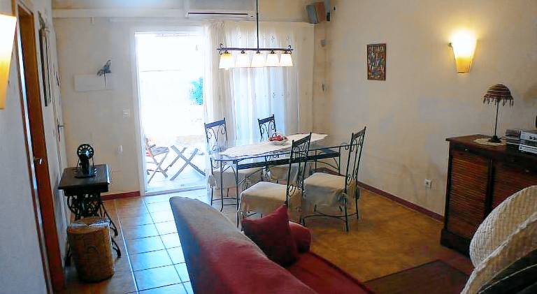 House with patio, pool & yard — photo 2