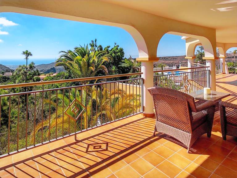 Villa with 8 rooms for 18 persons — photo 5