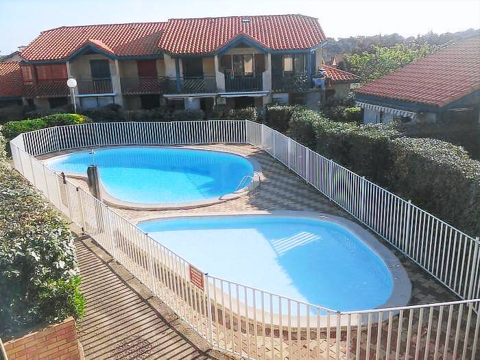 Children-friendly rental apartment with terrace, yard & pool | City view | Next to the beach | Pet-friendly — photo 2