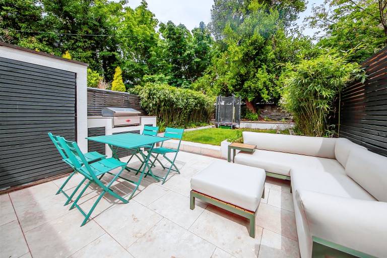 Beautiful and spacious home in South Circular Rd