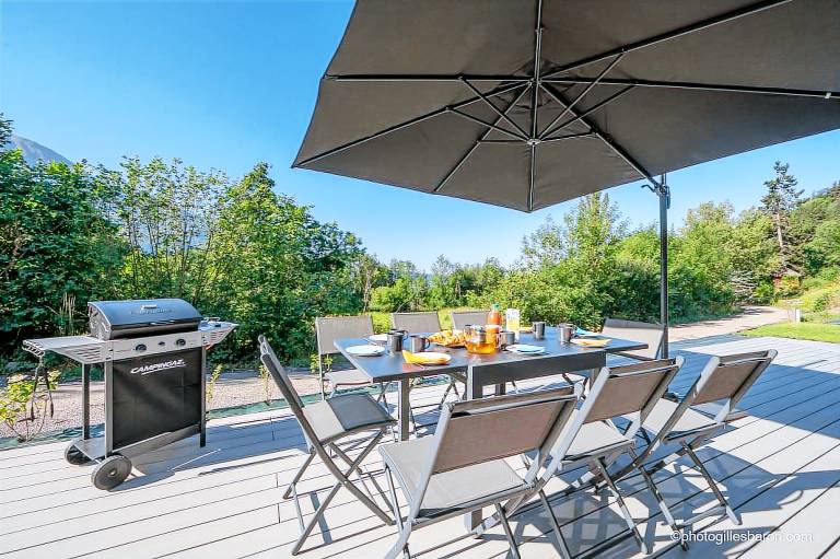 Ample gite with patio, yard & pool | Pets are welcome — photo 2