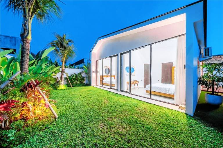 Villa with grill, pool & yard | Perfect for remote work | Pet-friendly — photo 4