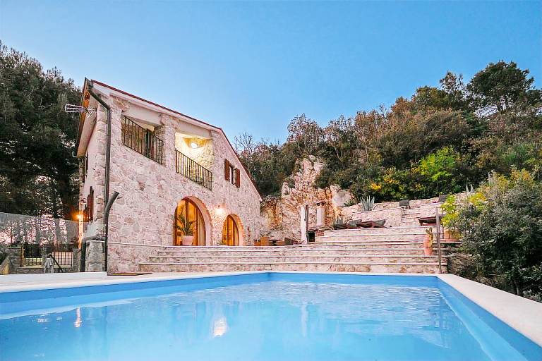 Fully equipped villa with private pool, grill & terrace | Panoramic view | Dogs allowed — photo 2