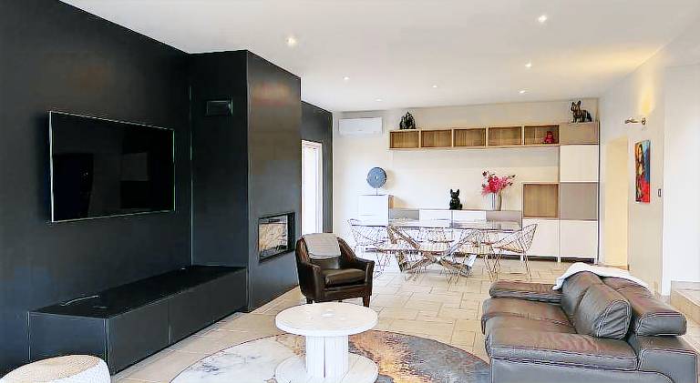 Fully equipped lovely vacation home with terrace, grill & jacuzzi | Pets are welcome — photo 2