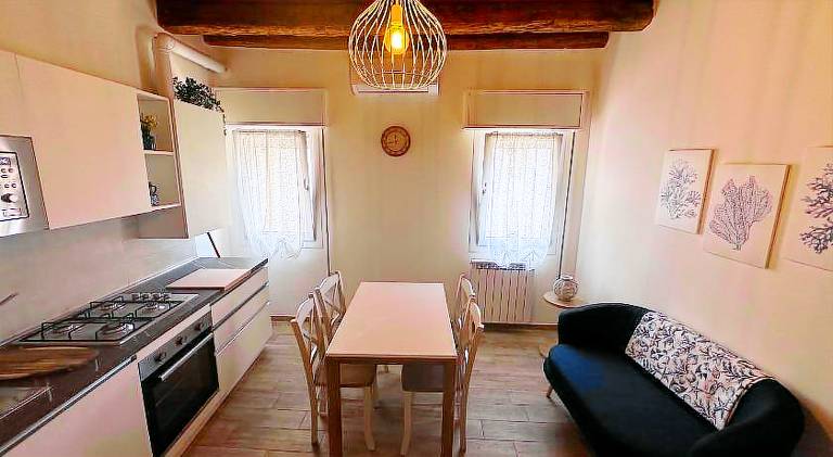 Apartment with 2 rooms for 4 persons — photo 5