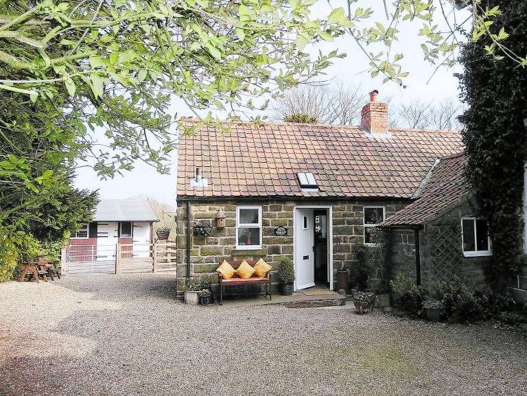 Cottage  Cropton