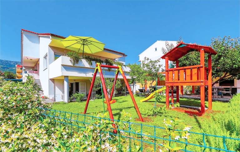 Ferienwohnung  Kaštel Gomilica