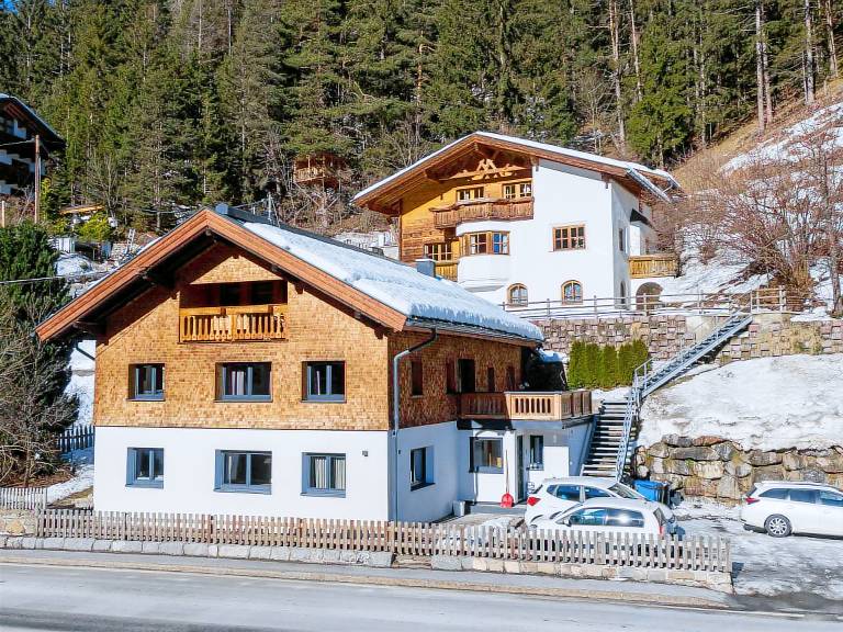 Ferienhaus in Pettneu am Arlberg, Sankt Jakob am Arlberg für max. 13 Personen