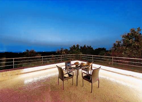 House  Mandwa Beach