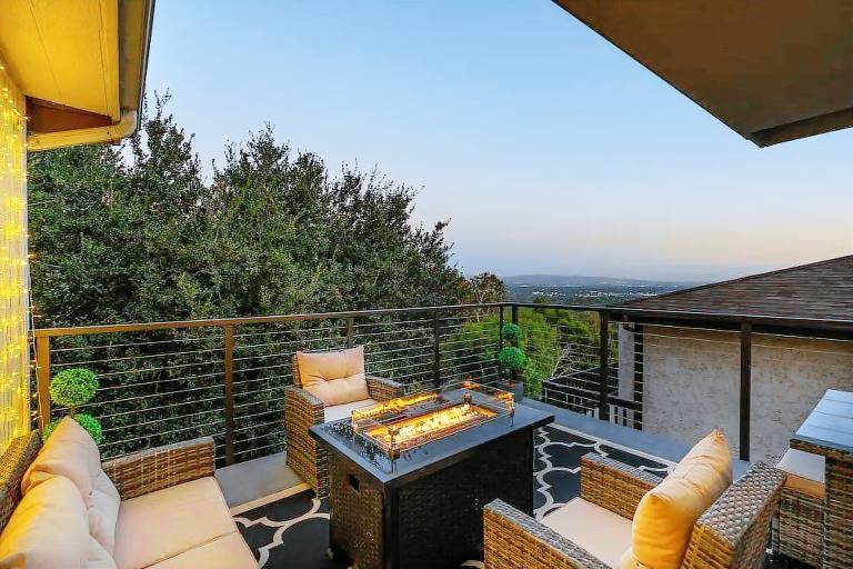 Hus  Altadena