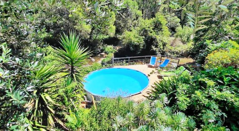 Rental apartment with pool, garden & grill in Leiria