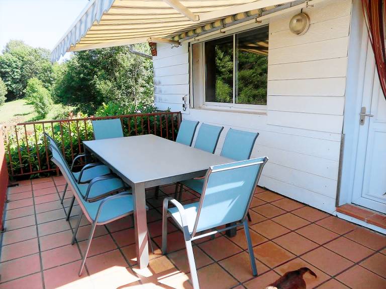Fully equipped charming gite with patio, garden & barbecue | Dogs allowed — photo 3