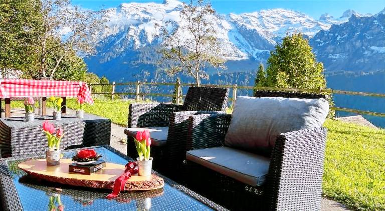 Cosy Chalet 87 in Engelberg with spectacular mountain and lake Views — photo 3