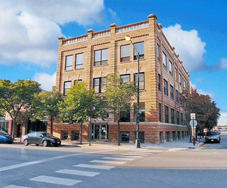 The Publishing House Bed and Breakfast in Chicago, IL