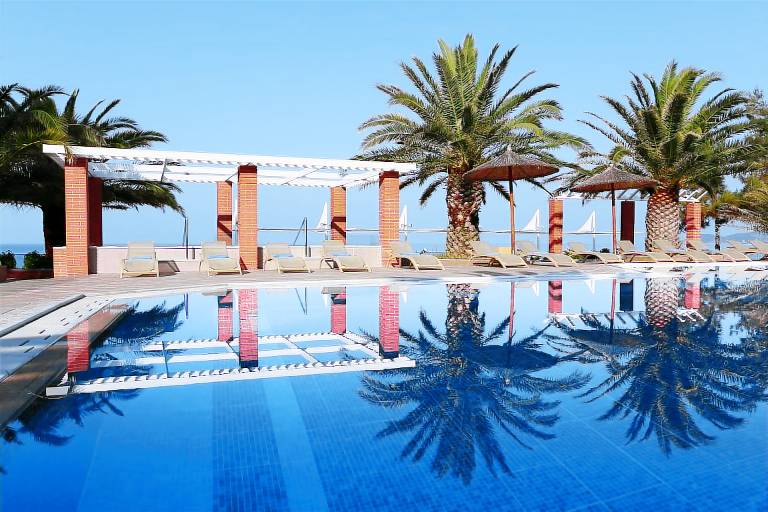 Resort  Potos