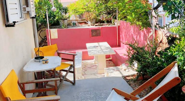 House with 2 rooms for 6 persons in Ierapetra