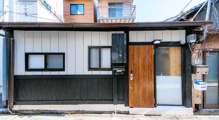 夏様賀陽御所 Cozy Kyoto Machiya, 4 min walk Shijo Omiya, Perfect for 3 Guests in Kyoto