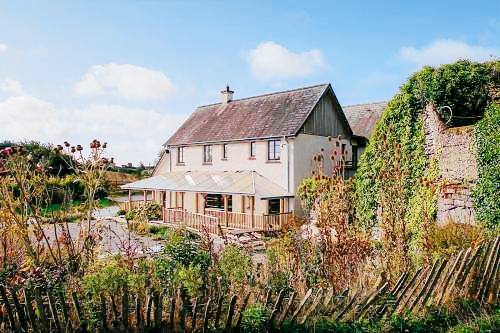 Bed and breakfast  Slanecastle Demesne