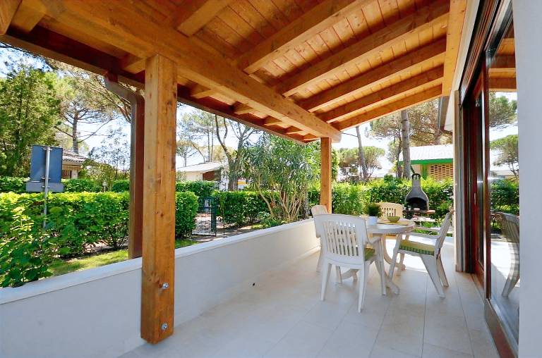 Villa with barbeque & garden | Nature view — photo 3