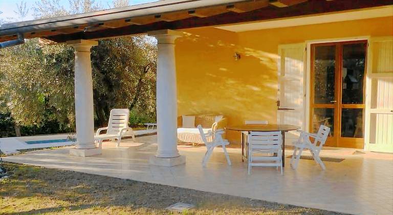 Rental apartment with pool — photo 4