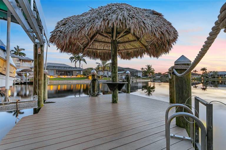 Stunning Tropical Oasis - Gulf Access, Kayaks, Padddleboards, Bikes, Tiki - Villa Ancora - Roelens — photo 4