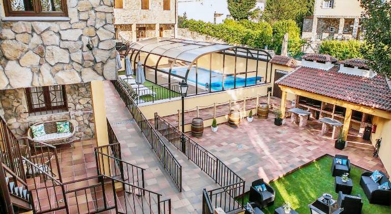 Villa with patio, yard & BBQ | Suitable for remote work — photo 4