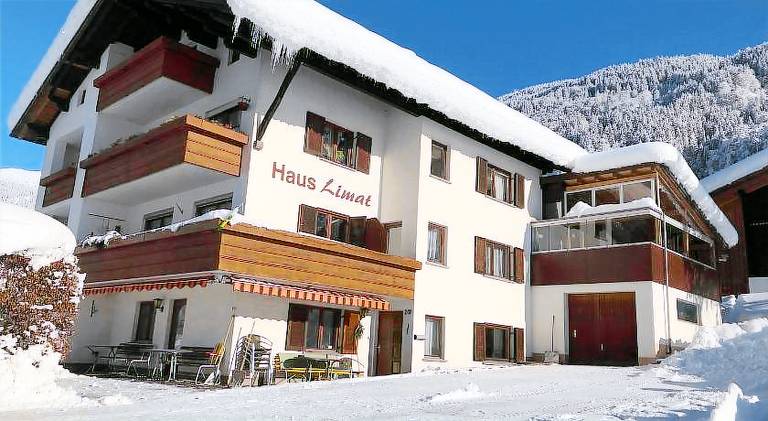 Apartment with garden, patio & barbeque in Schruns