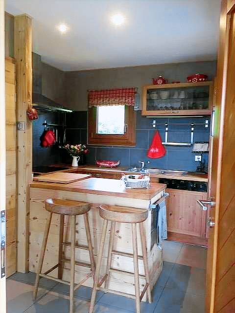 Chalet with sauna, yard & grill | Lake view — photo 4