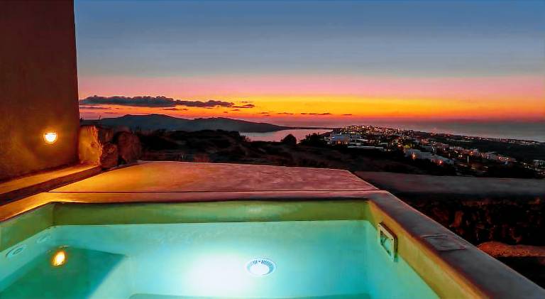 Family-oriented villa with pool, terrace & yard | Pet-friendly — photo 5