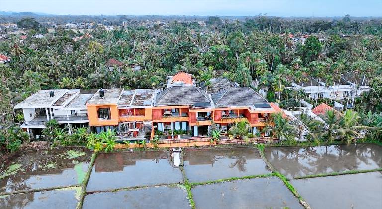 Villa with terrace, yard & private pool | Good for workation | Dogs allowed — photo 5