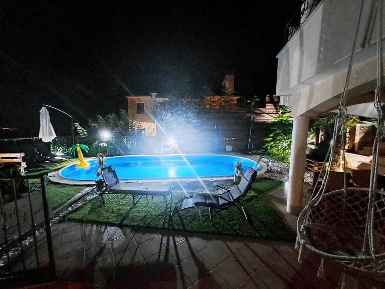 Villa with private pool, hot tub & grill | Water view — photo 5