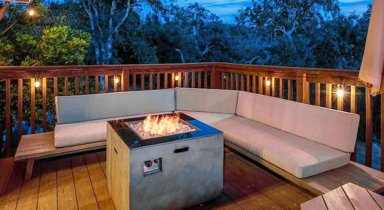 Vacation home with jacuzzi — photo 3