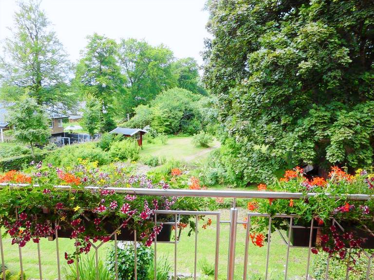 Holiday apartment with yard — photo 5