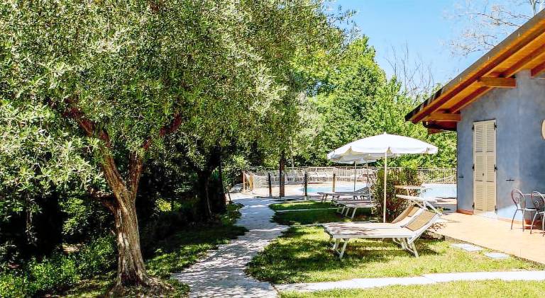 Rental apartment with pool — photo 3