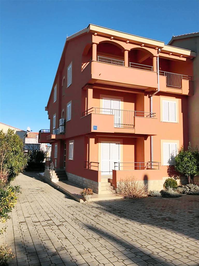 Ferienwohnung in Sukošan mit Balkon, Klimaanlage, W-LAN (4941-4) — photo 2