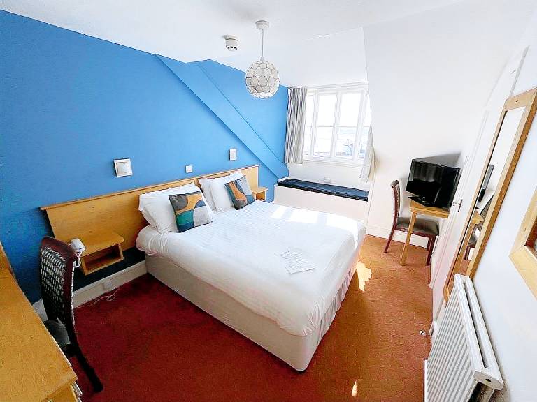 Double room Sea View at The Manor Hotel — photo 2