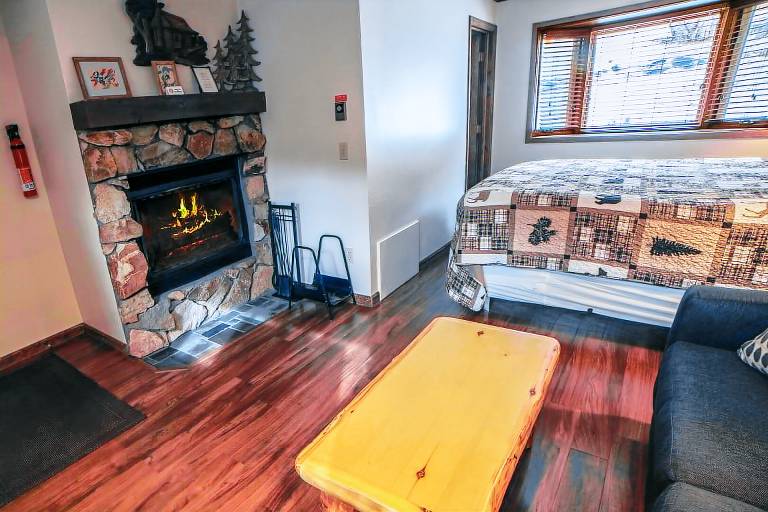 Sunnyside Knoll: 2 in Estes Park, CO