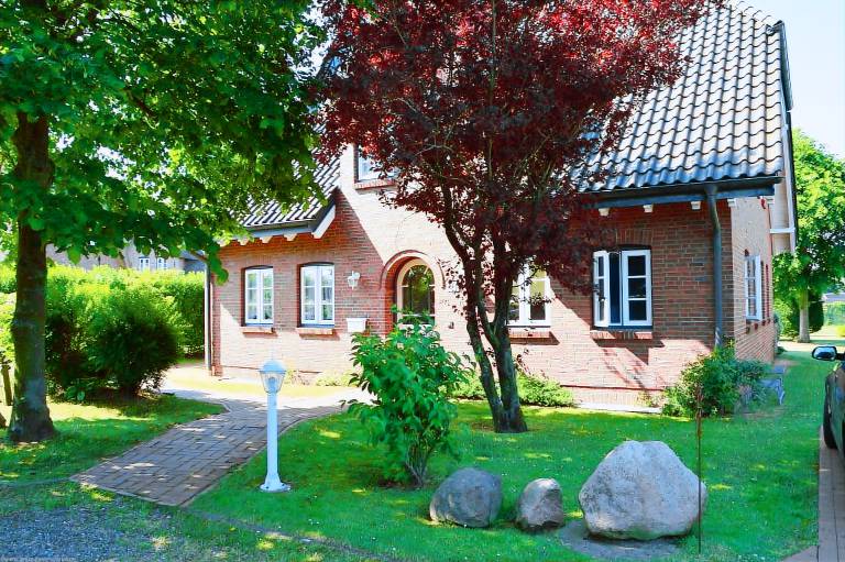     
Ferienhaus ∙ 5 Gäste ∙ 3 Schlafzimmer
