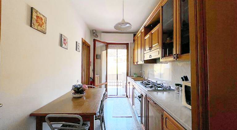 Rental apartment with 3 rooms for 7 persons — photo 4